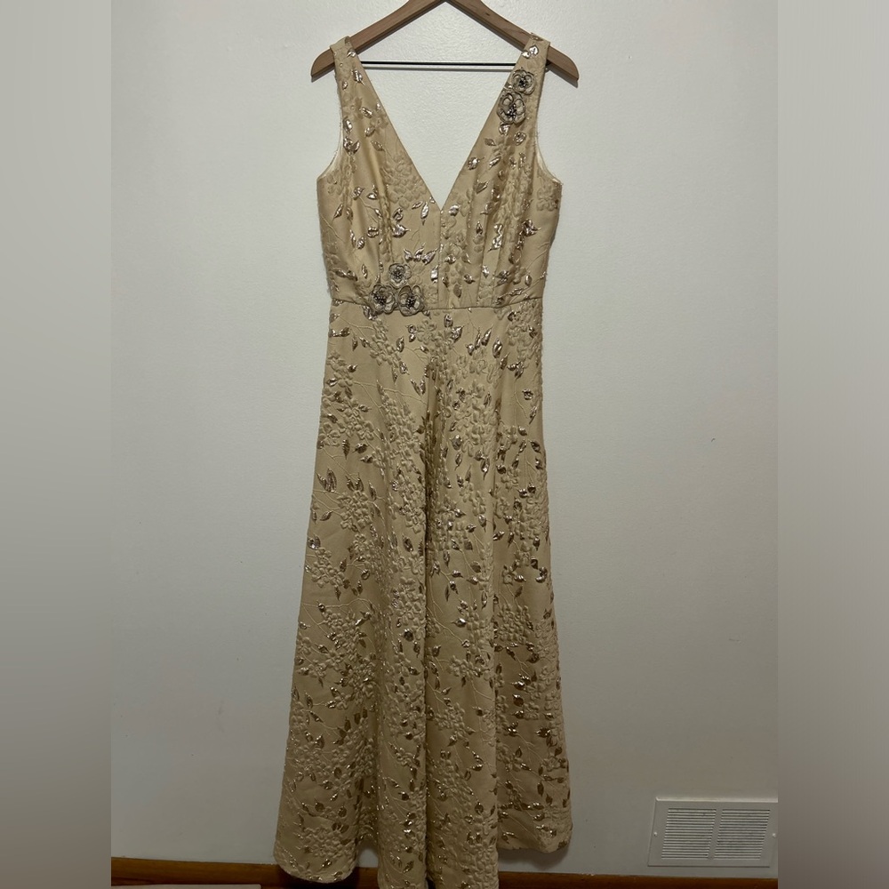 Carmen Marc Valvo Couture elegant gold dress
